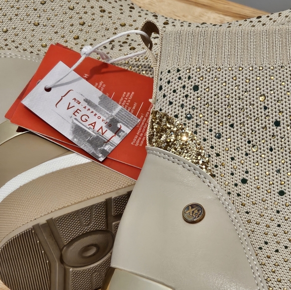 Xti The Urban Brand Wedge Ankle Booty with Rhinestones, NWT, Size 38 (7.5) - Picture 4 of 11